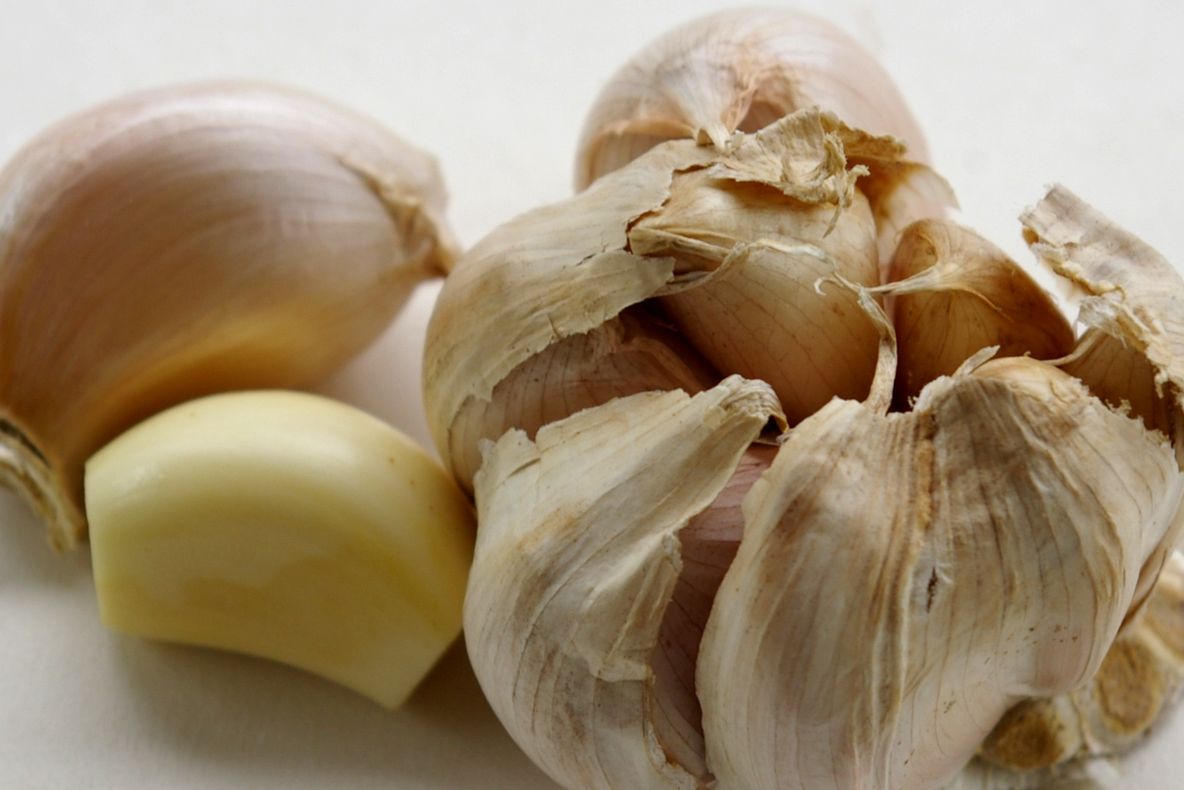 Ce se întâmplă dacă mănânci usturoi pe stomacul gol 