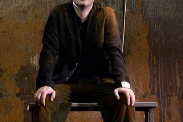 Un cunoscut actor rus s-a sinucis, aruncându-se de la fereastră. Care a fost motivul