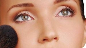 Otravă pentru tenul tău: 10 ingrediente cosmetice de care trebuie să te ferești 