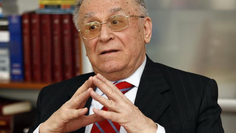 Ion Iliescu: Nu am influențat în niciun fel chemarea premierului Dacian Cioloş în Senat 