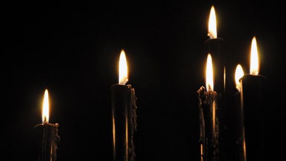 Tragedie uriaşă! Unul dintre cei mai mari jurnalişti a murit după ce a fost călcat de ambulanţă