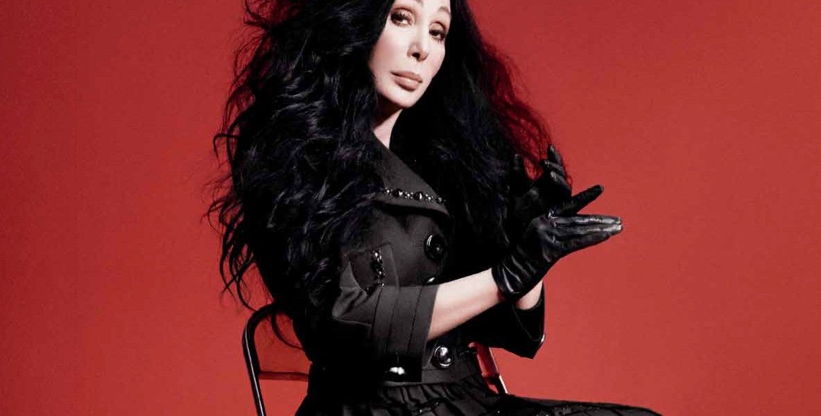 La 69 de ani, o vedetă face furori. A devenit muza creatorului de modă Marc Jacobs