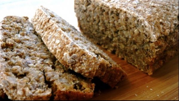 Pâinea neagră. Beneficii și mituri