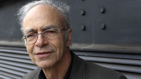 Universitatea din Bucureşti i-a acordat titlul de Doctor Honoris Causa lui Peter Singer 