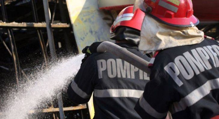 Incendiu provocat la o firmă din Satu Mare. Cine e autorul