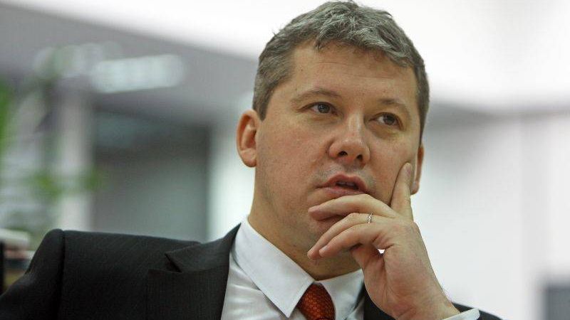 Predoiu: Votul prin corespondență ar putea fi una dintre temele moțiunii de cenzură 