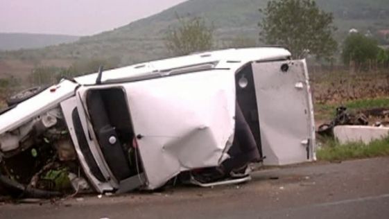 Accident cumplit în Tulcea: mașina s-a făcut bucăți. Polițiștii au încremenit când au ajuns