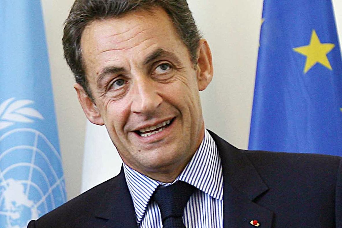 Sarkozy, atac dur la adresa lui Hollande: O povară pentru Franța!