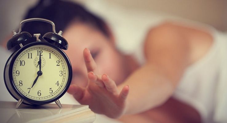Ce spune ora la care te culci despre inteligența ta