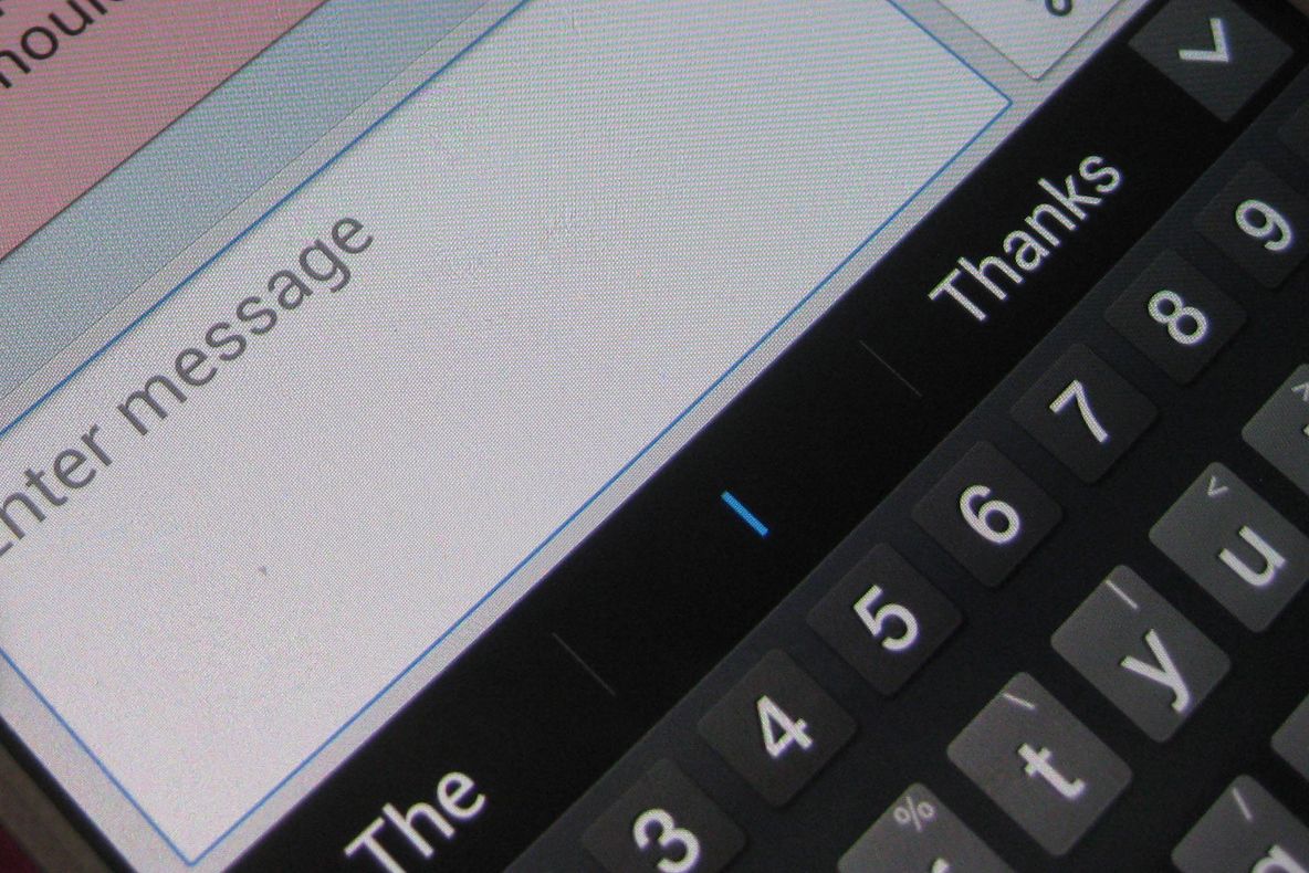 Cele mai stânjenitoare mesaje sexy trimise greşit