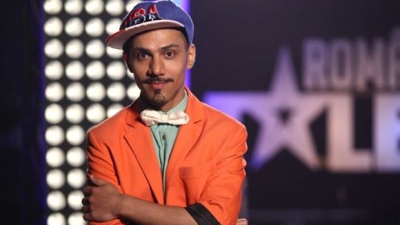 Accident la "Românii au talent"! Un concurent a căzut de pe scenă