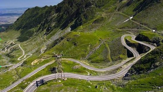 Hotelierii din Rânca, plângere penală pentru CNADNR, deoarece Transalpina nu a fost încă redeschisă 