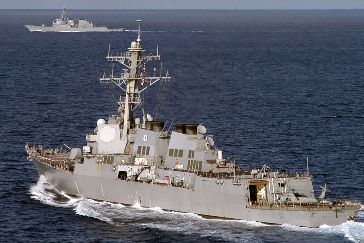 Un distrugător de rachete american ajunge în Marea Neagră. Este a doua navă de război mobilizată