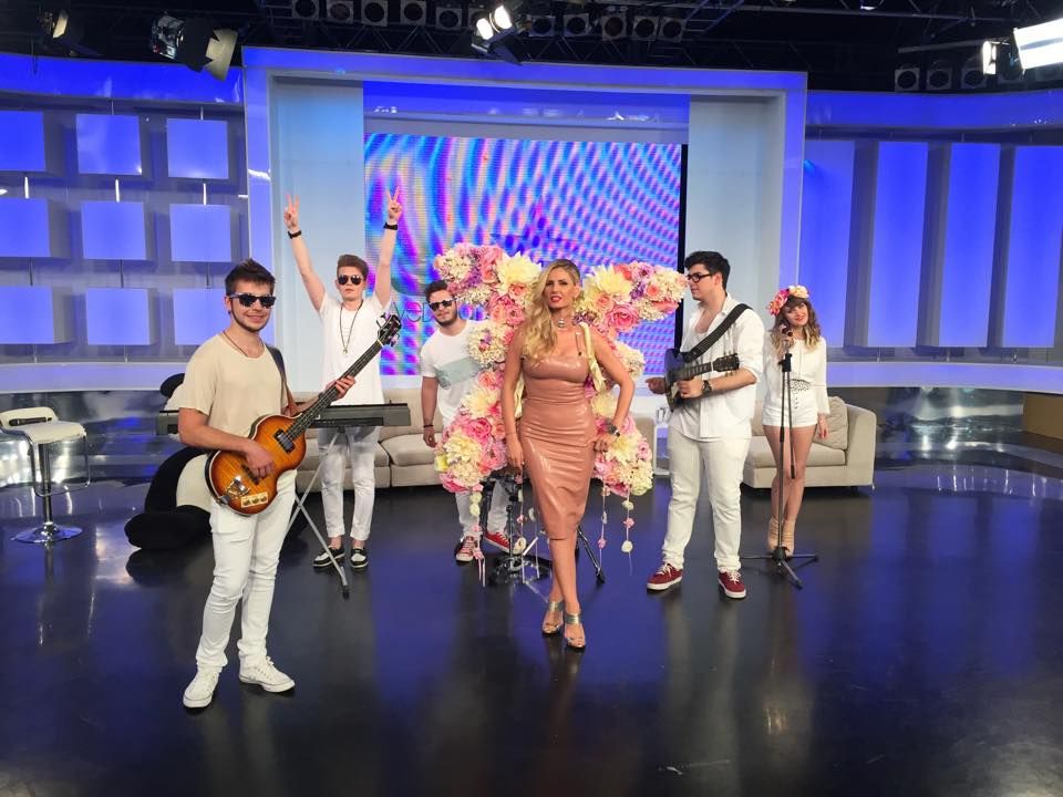 Andreea Bănică, inspirată de Kim Kardashian? Ţinuta care i-a scandalizat pe fani