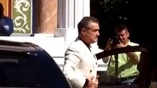 Veste şoc din vestiarul Stelei. A anunţat că se desparte 