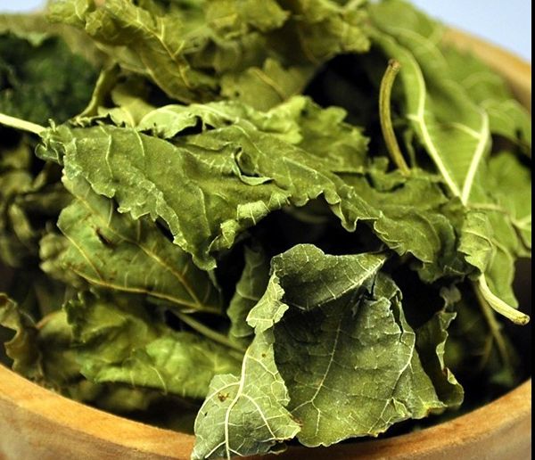 Ceaiul care te scapă rapid de grăsimea de pe burtă