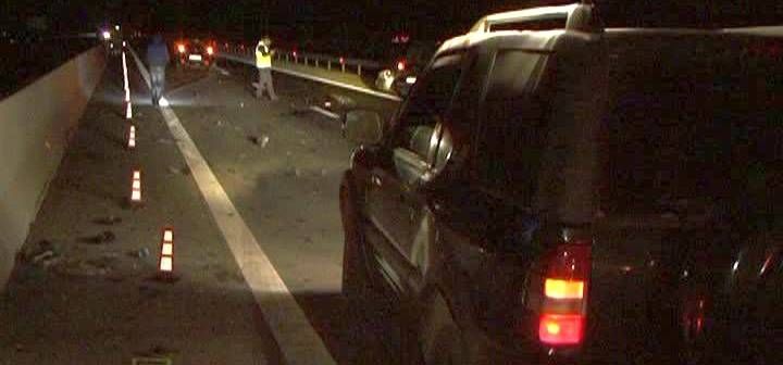 Accident bizar la Timişoara. Cum a ajuns un BMW să izbească o barcă, pe şosea FOTO