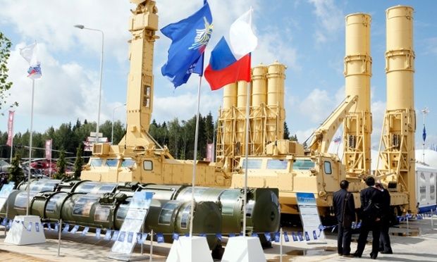 Putin a deschis la Moscova un Disneyland cu lansatoare de grenade și tancuri