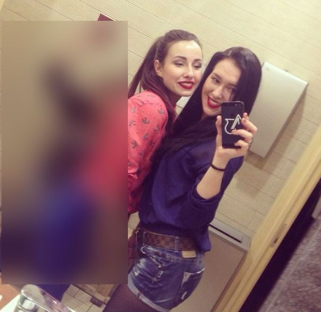 Au făcut o poză, dar abia mai apoi au observat detaliul neașteptat din spatele lor