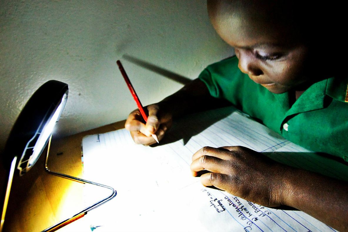 Din mare cântăreț și multimilionar, acum se visează salvator pentru africanii fără electricitate!