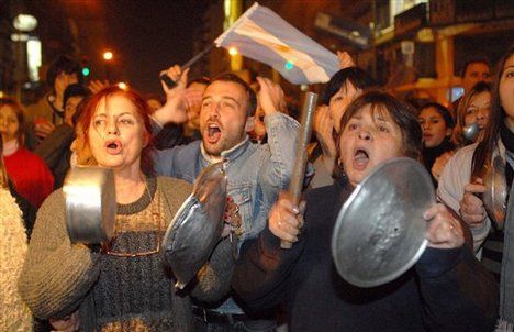 Uitați de Grecia! O altă țară este cu pistolul la tâmplă pentru datorii de 5 miliarde dolari