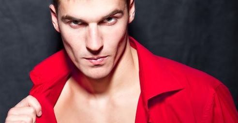 Top 10 cele mai jenante lucruri pe care bărbaţii le fac în pat