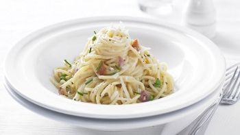Cum să faci spaghete carbonara mai sănătoase