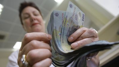 1 iulie vine cu un val de schimbări pentru portofelul românilor. LISTA noutăţilor