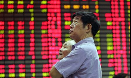 Dezastru la bursele din China. Guvernul comunist nu a strâns șurubul care trebuie