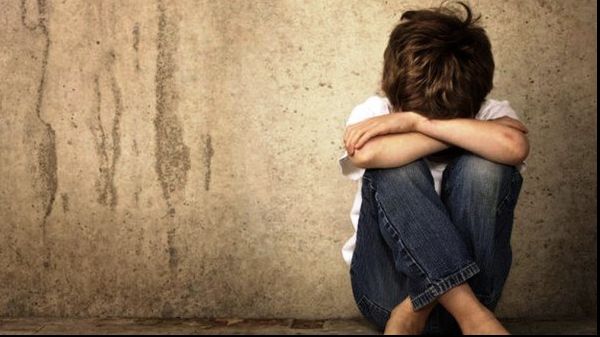 Cazurile de abuz sexual sesizate s-au dublat. Peste 60.000 de apeluri la Telefonul Copilului