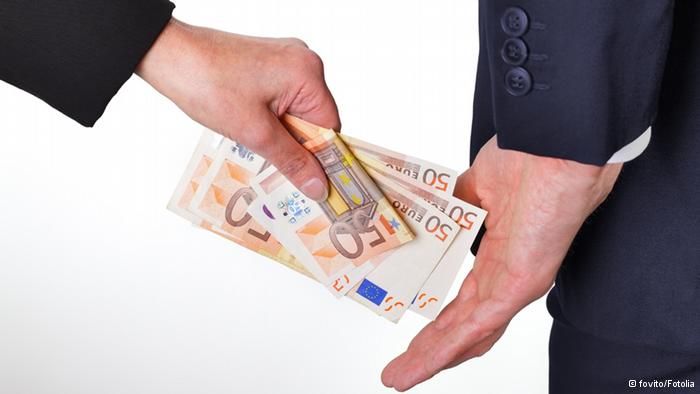 Corupţia, un fenomen generalizat în România, spun 40% dintre angajaţii marilor companii