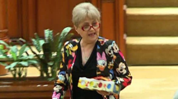 Pensiile speciale, votate. Cristiana Anghel îşi cere iertare: "Mă simt obligată să..."