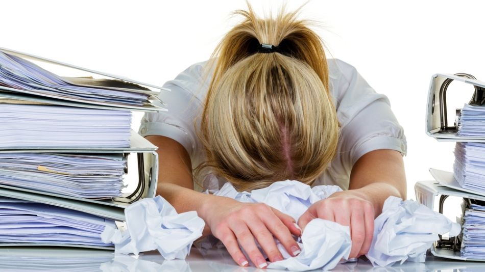 Simptome care nu găsesc răspunsul la doctor: 10 semne ca ești epuizată emoțional fără să îți dai seama