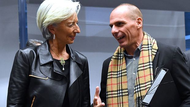 Grecia lăsată în aer de creditori. De ce?