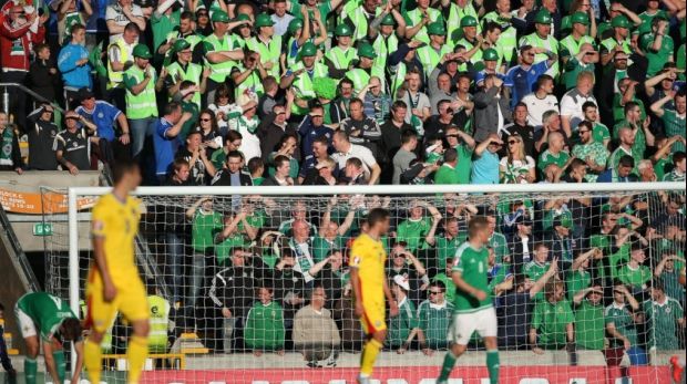 FRF va fi sancţionată dur de UEFA după incidentele din meciul de la Belfast
