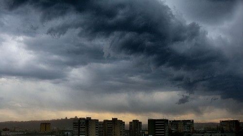 Avertizare meteo de ploi torențiale, furtuni și grindină, pentru joi și vineri 