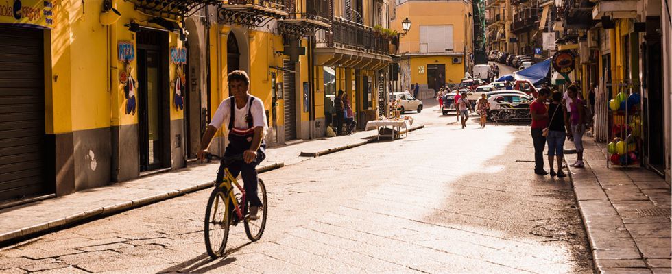 Oraşul din Italia care îţi dă casă gratis dacă te muţi acolo