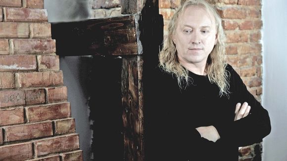 Fiul lui Ştefan Hruşcă este rocker. Uite cum arată