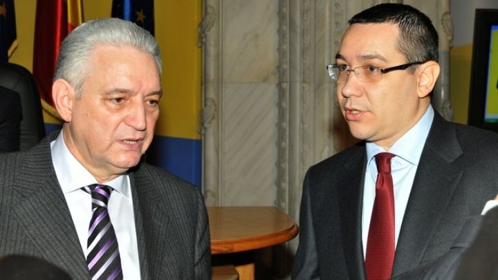 Politicienii, dosare în famiglie. Băsescu, Ponta, Udrea şi rudele lor, urmăriţi penal