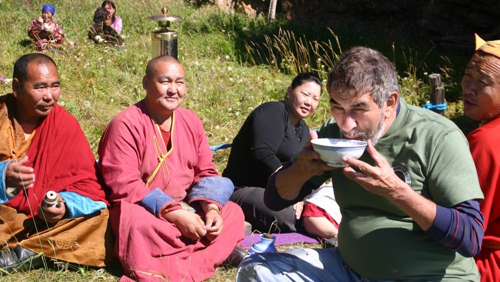 Un fost editor Playboy a vizitat toate țările lumii. Cât l-a costat