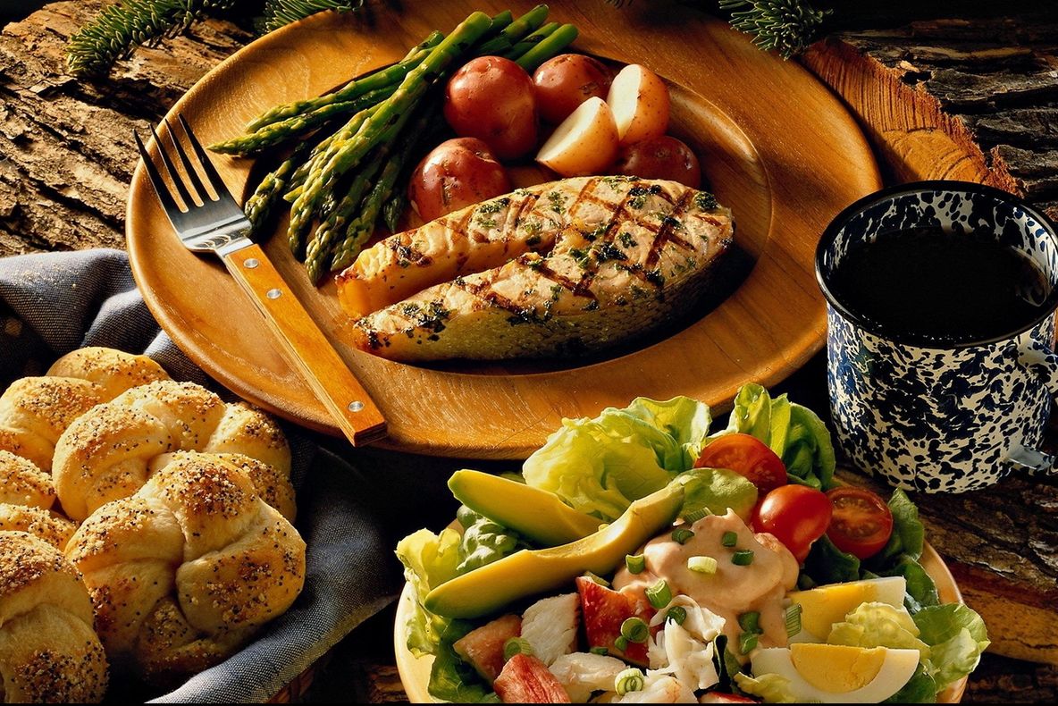 Mâncăruri care îți dau somnolență și îți fură energia