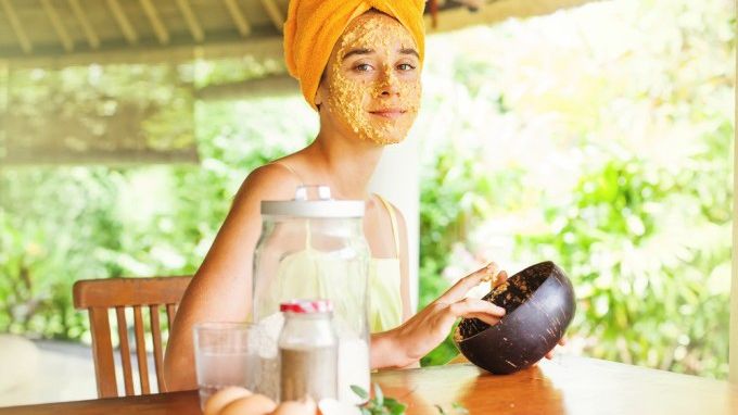 Cele mai bune măşti cu ou pentru față și păr