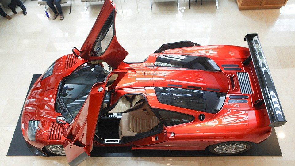 Lux pe patru roţi! Maşina de la McLaren va fi vândută pentru cel puţin 10 milioane de euro 