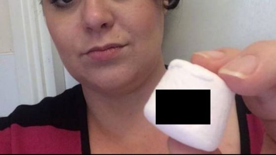 A vrut să se îndulcească, dar i s-a făcut rău când a văzut interiorul bezelei din care muşcase