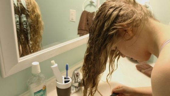Ce s-a întâmplat după ce și-a spălat părul cu bicarbonat de sodiu. Efectul e spectaculos