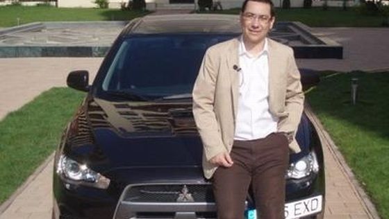 "Un Mitsubishi de 300 cai putere i-ar putea frâna cariera". Bloomberg despre cazul Ponta