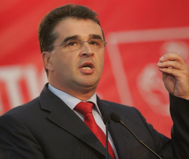 Marian Oprișan: Victore, vino urgent acasă! Bărbații de stat au condus lumea din căruț sau cârje!