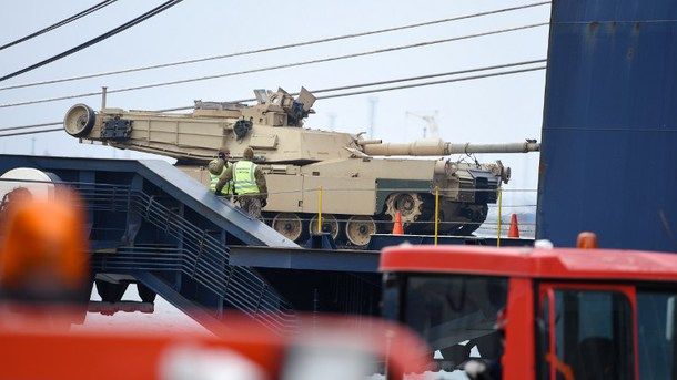 Doi ruși, arestați în timp ce intrau într-o bază militară din Letonia