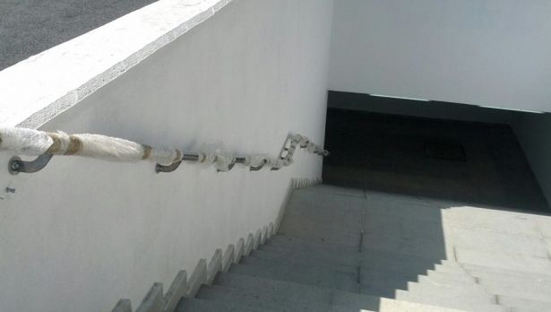 S-a deschis pasajul pietonal de la Casa Presei, însă bucureştenii  îl evită