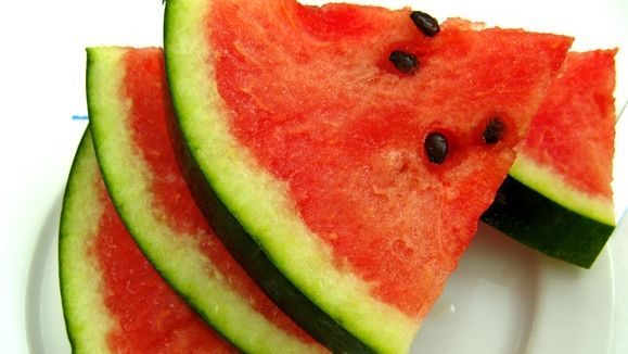 Alimente care ne dau energie pe timp de caniculă